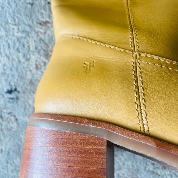 Frye Mustard Camryn Pull-On Boots NWT - Picture 7 of 8